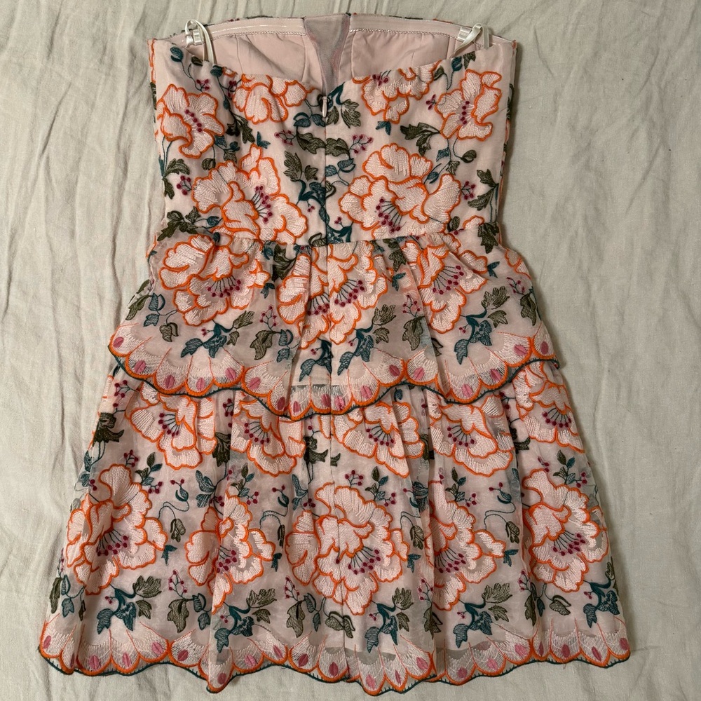 Bcbgmaxazria Guiliana Dress - size 4 - Picture 4 of 5
